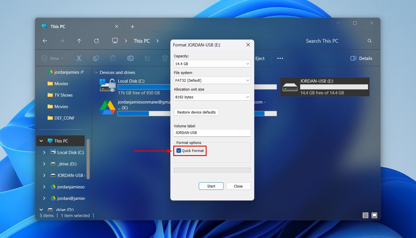 Choosing to perform a quick format.